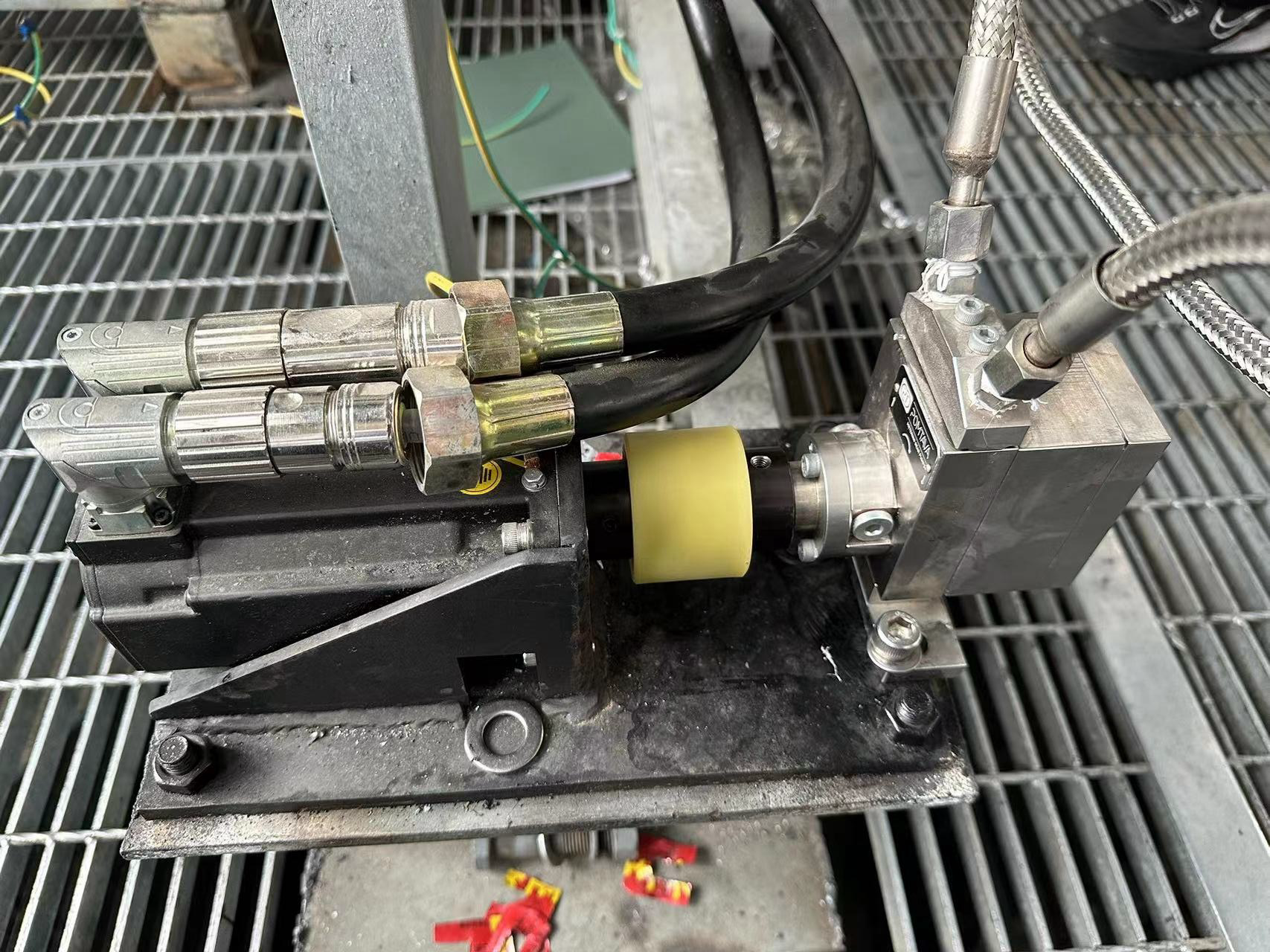 防爆伺服電機(jī)在齒輪泵上方案